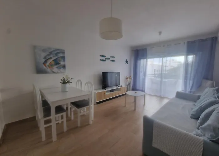 Modern - Avenida Mar 1 - 150 Mts Da