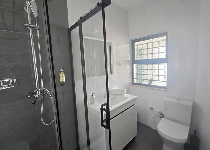 Modern - Avenida Mar 1 - 150 Mts Da Quarteira